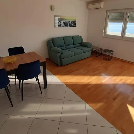 Pere Apartment